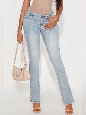 Tall Getting The Boot Mid Rise Jeans - Light Wash